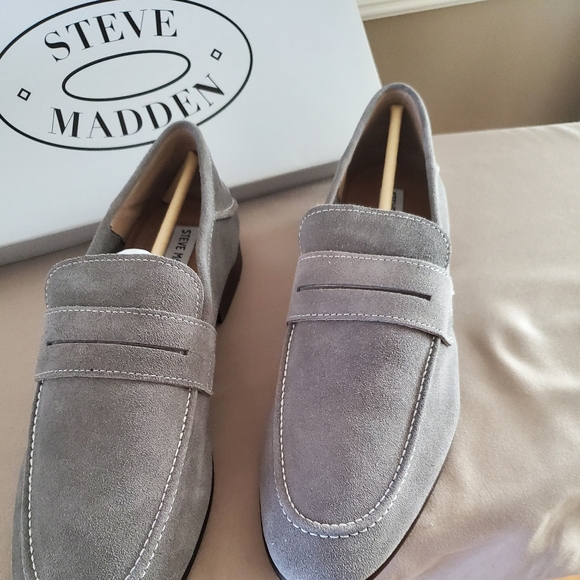 COPY - Steve Madden Gray Suede Men's 11 - Picture 2 of 4